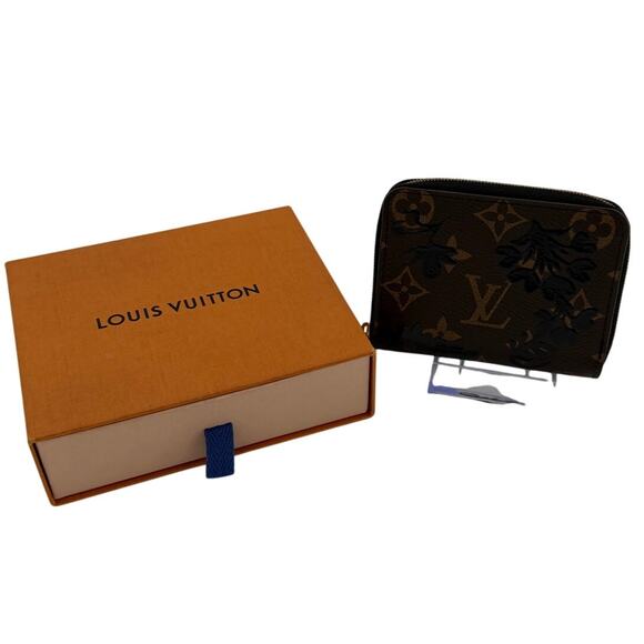 LVCW76: Louis Vuitton Monogram Zippy Coin Purse – Floral Overlay - Picture 1 of 7